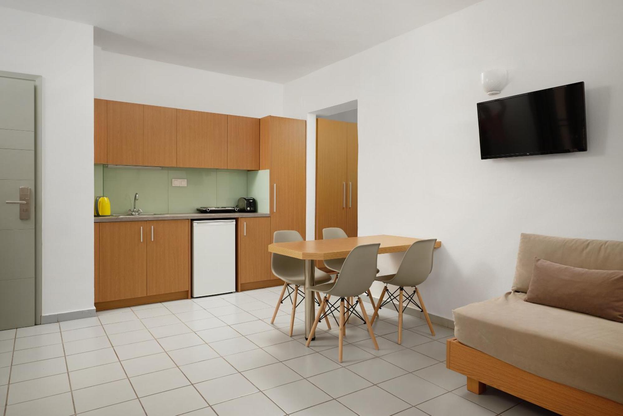 Acropolis Apartments Khersónisos Eksteriør bilde